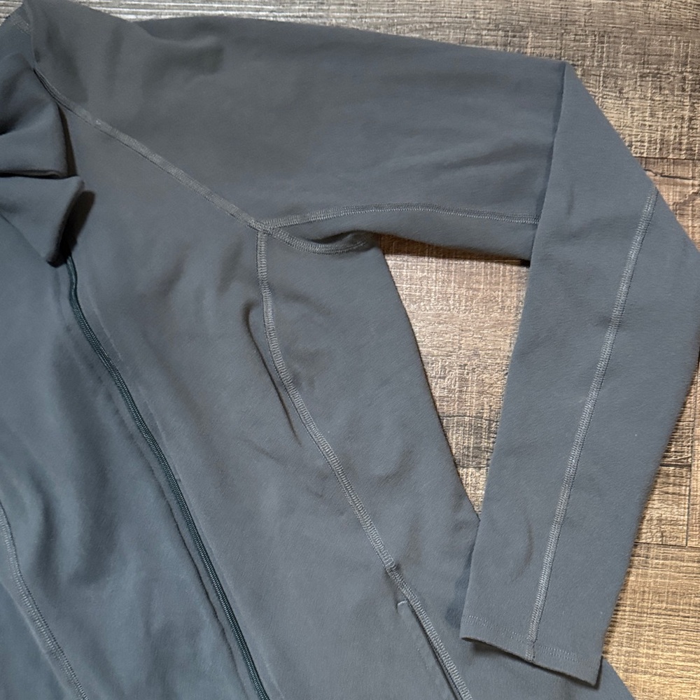 Kate Spade x Beyond Yoga Neck Bow Front Zip Jacket. - Picture 3 of 13